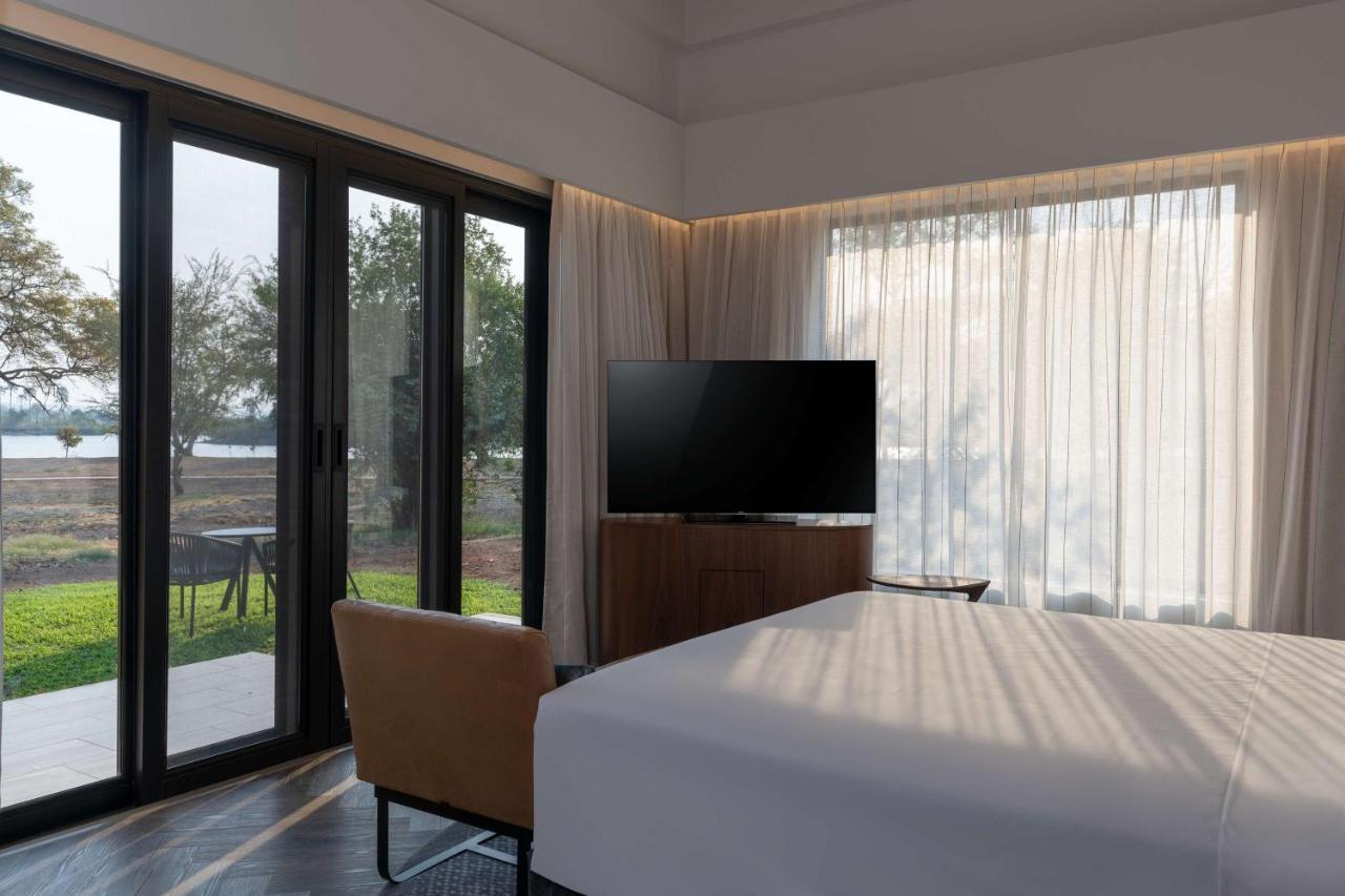 Radisson Blu Mosi-Oa-Tunya Livingstone Resort エクステリア 写真