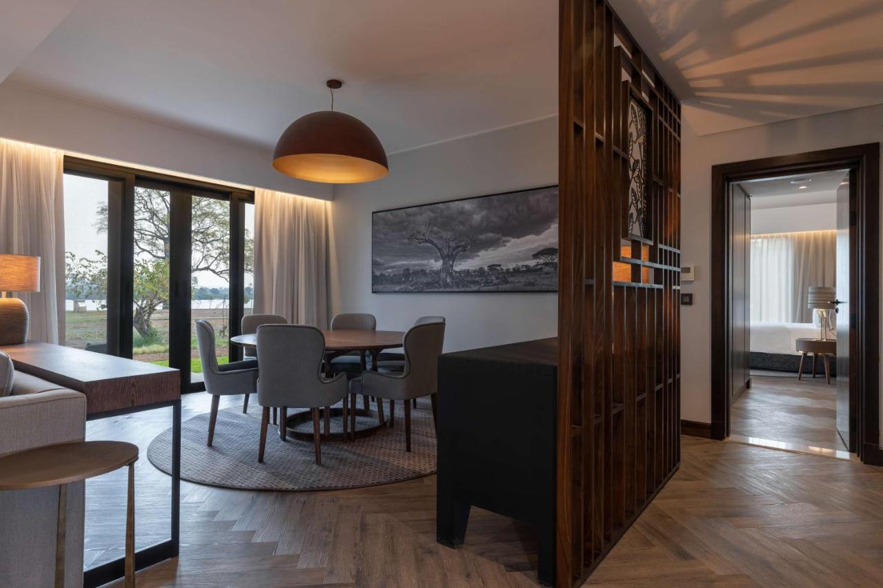 Radisson Blu Mosi-Oa-Tunya Livingstone Resort エクステリア 写真