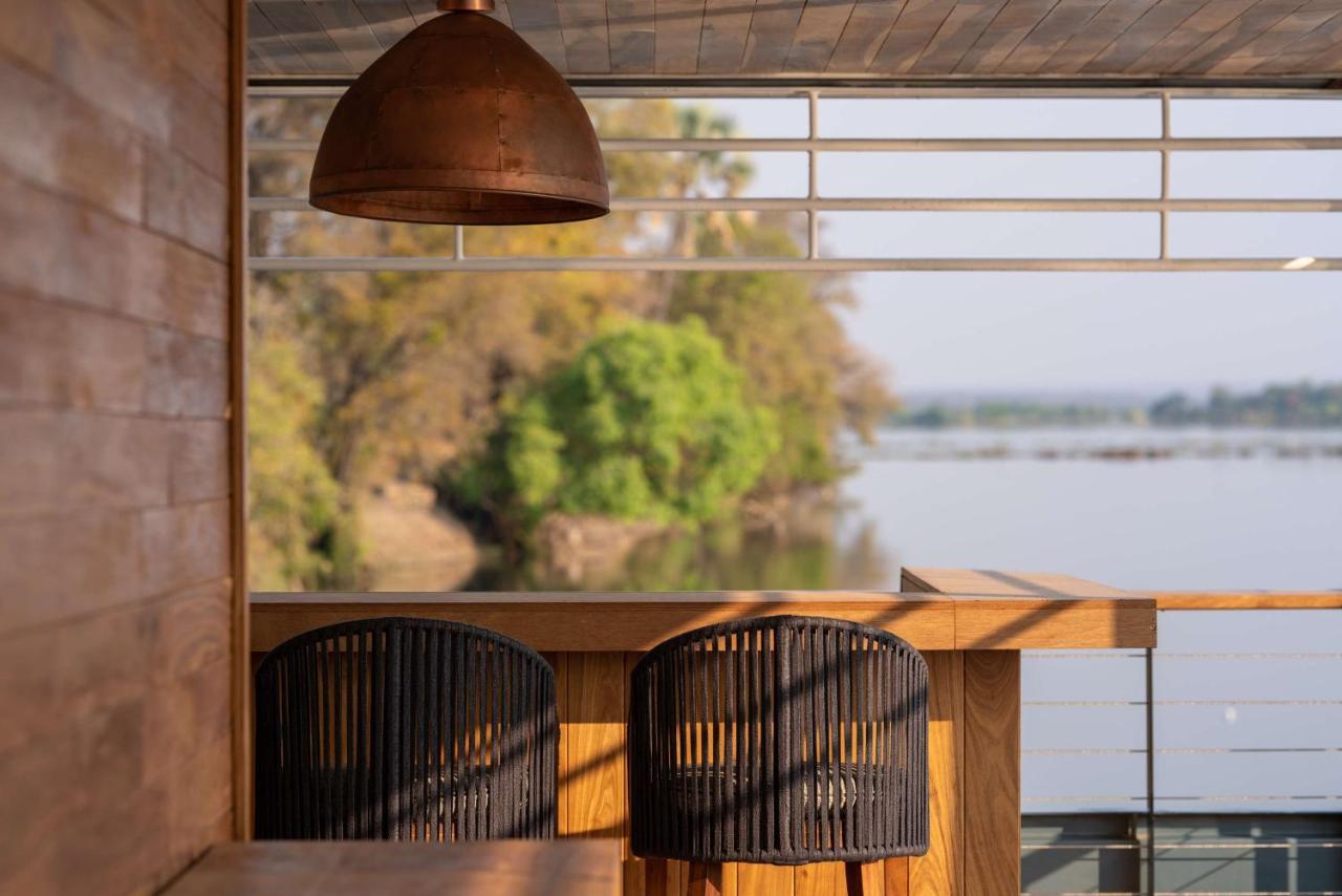 Radisson Blu Mosi-Oa-Tunya Livingstone Resort エクステリア 写真