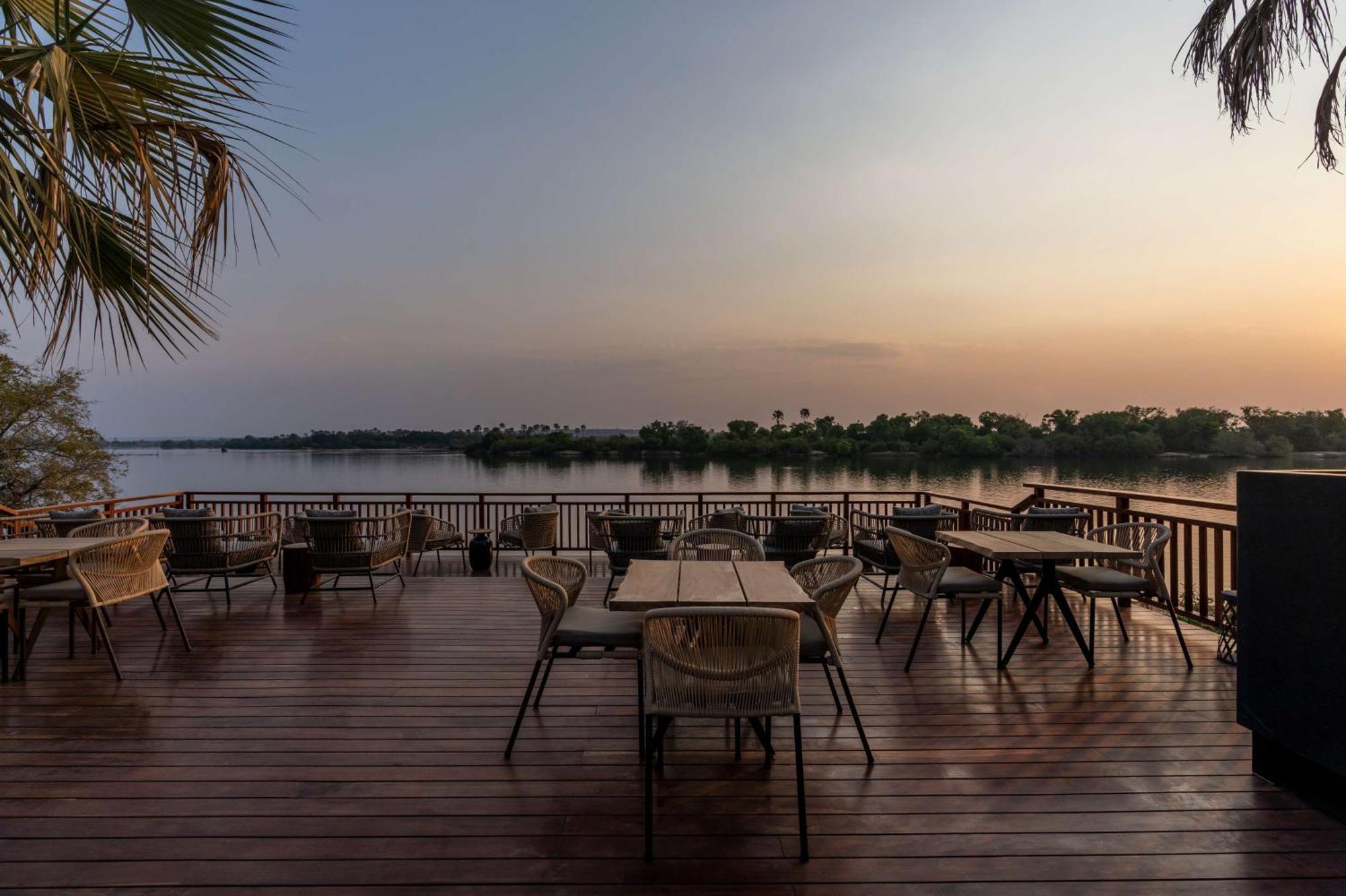 Radisson Blu Mosi-Oa-Tunya Livingstone Resort エクステリア 写真