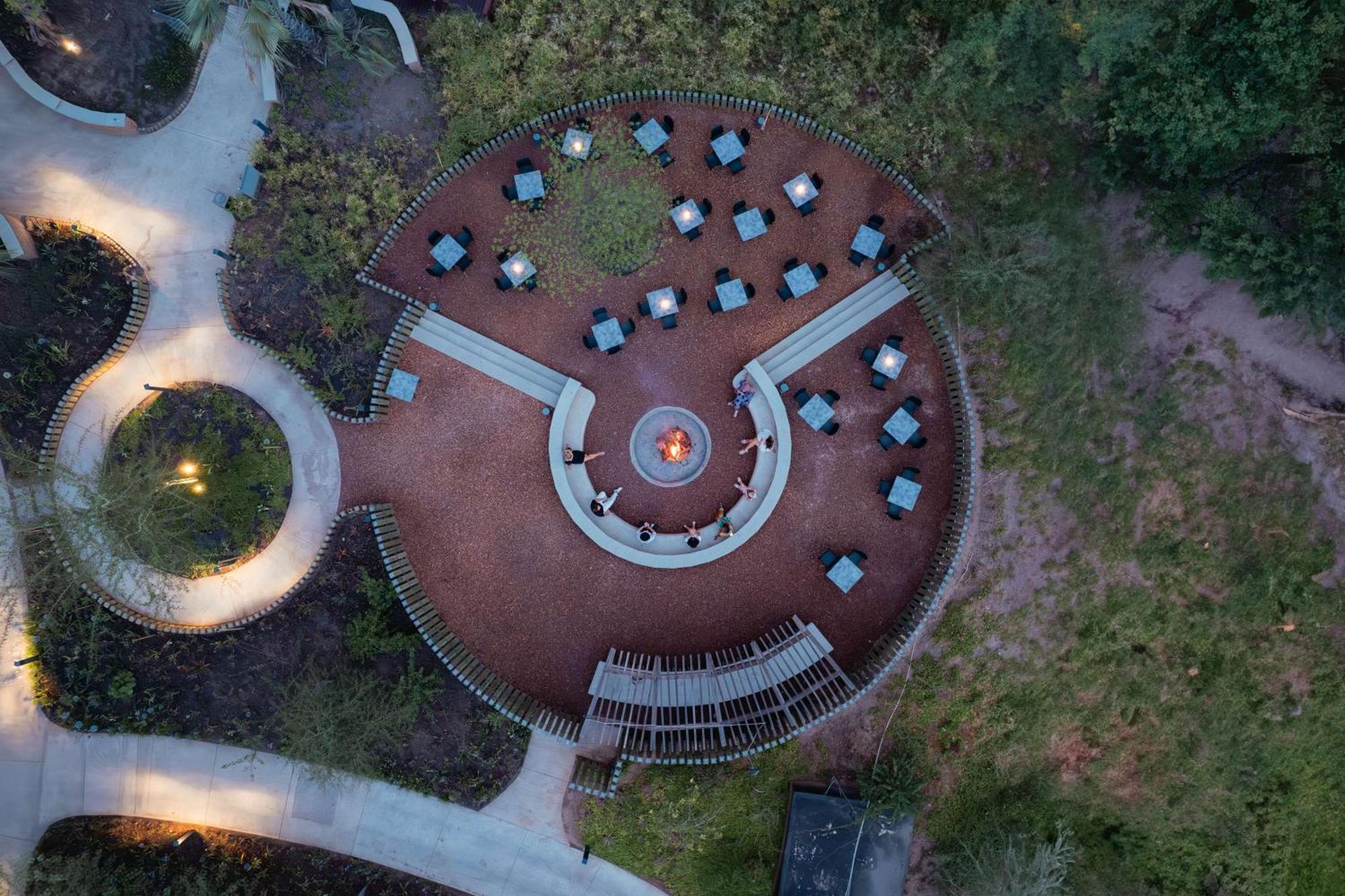 Radisson Blu Mosi-Oa-Tunya Livingstone Resort エクステリア 写真