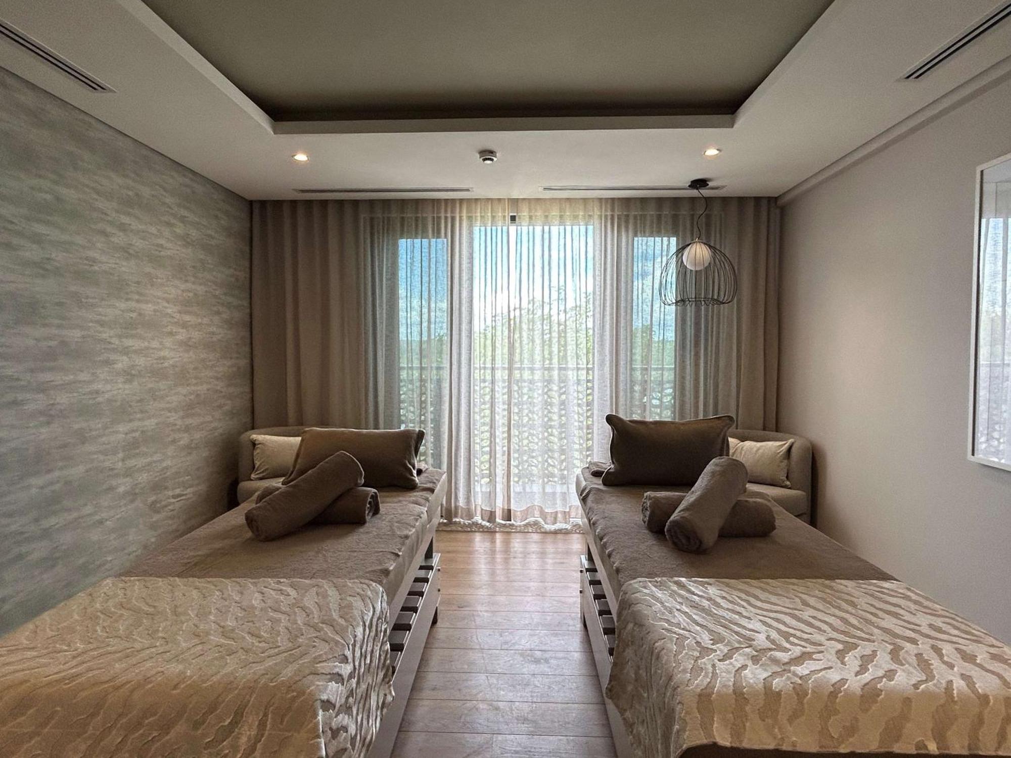 Radisson Blu Mosi-Oa-Tunya Livingstone Resort エクステリア 写真